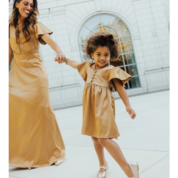 Ivy City Co Gold Maxi Dress - Picture 2 of 6